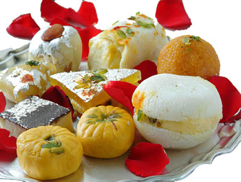 Jalali Wale Gazak's & Sweets