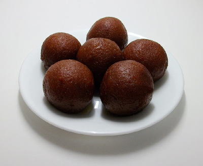 Cham Cham Jalali Wale Gazak's and Sweet Aligarh