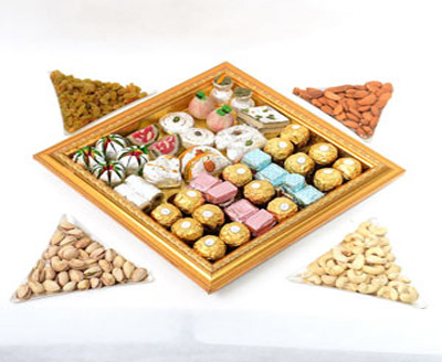 parosey ke dibbey Jalali Wale Gazak's and Sweet Aligarh
