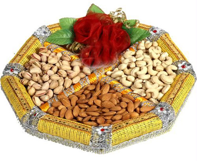 parosey ke dibbey Jalali Wale Gazak's and Sweet Aligarh