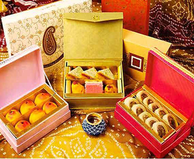 parosey ke dibbey Jalali Wale Gazak's and Sweet Aligarh